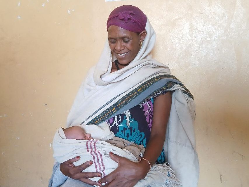Des soins fournis par les femmes et pour les femmes au Tigré 1 By Women For Women Providing Care in Tigray 2 edited